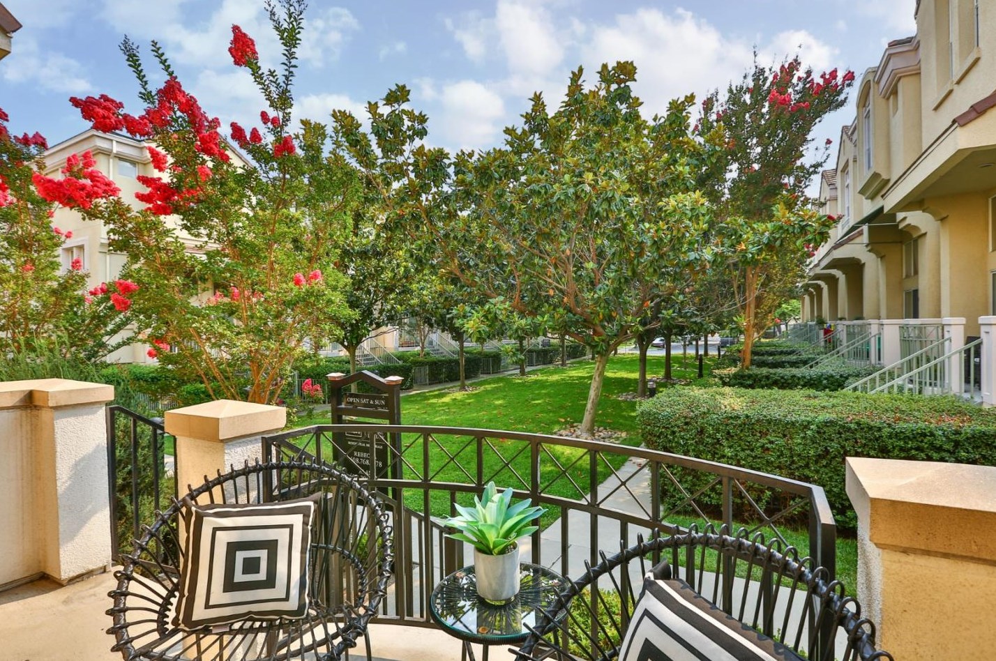 176 Stockwell Dr, Mountain View, CA 94043