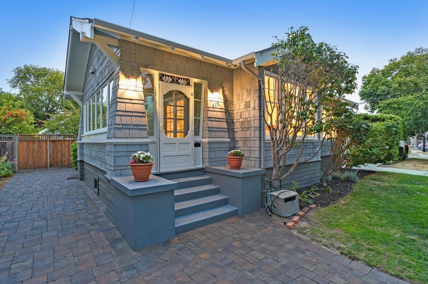829 Jefferson Ct, San Mateo, CA 94401-2205