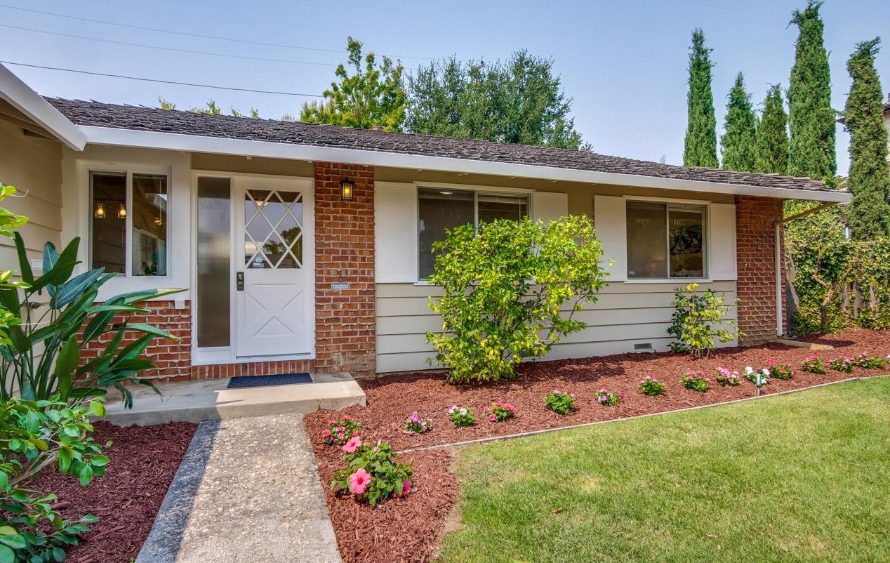 10521 Cypress Dr, Cupertino, CA 95014-2424