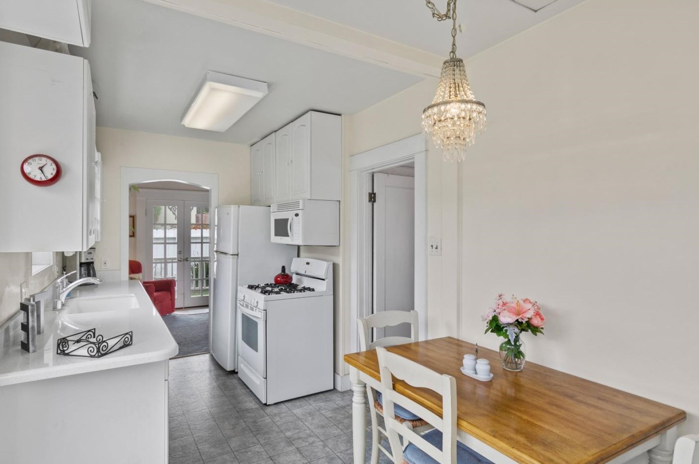 898 Pine St, Monterey CA  93940-1227 exterior