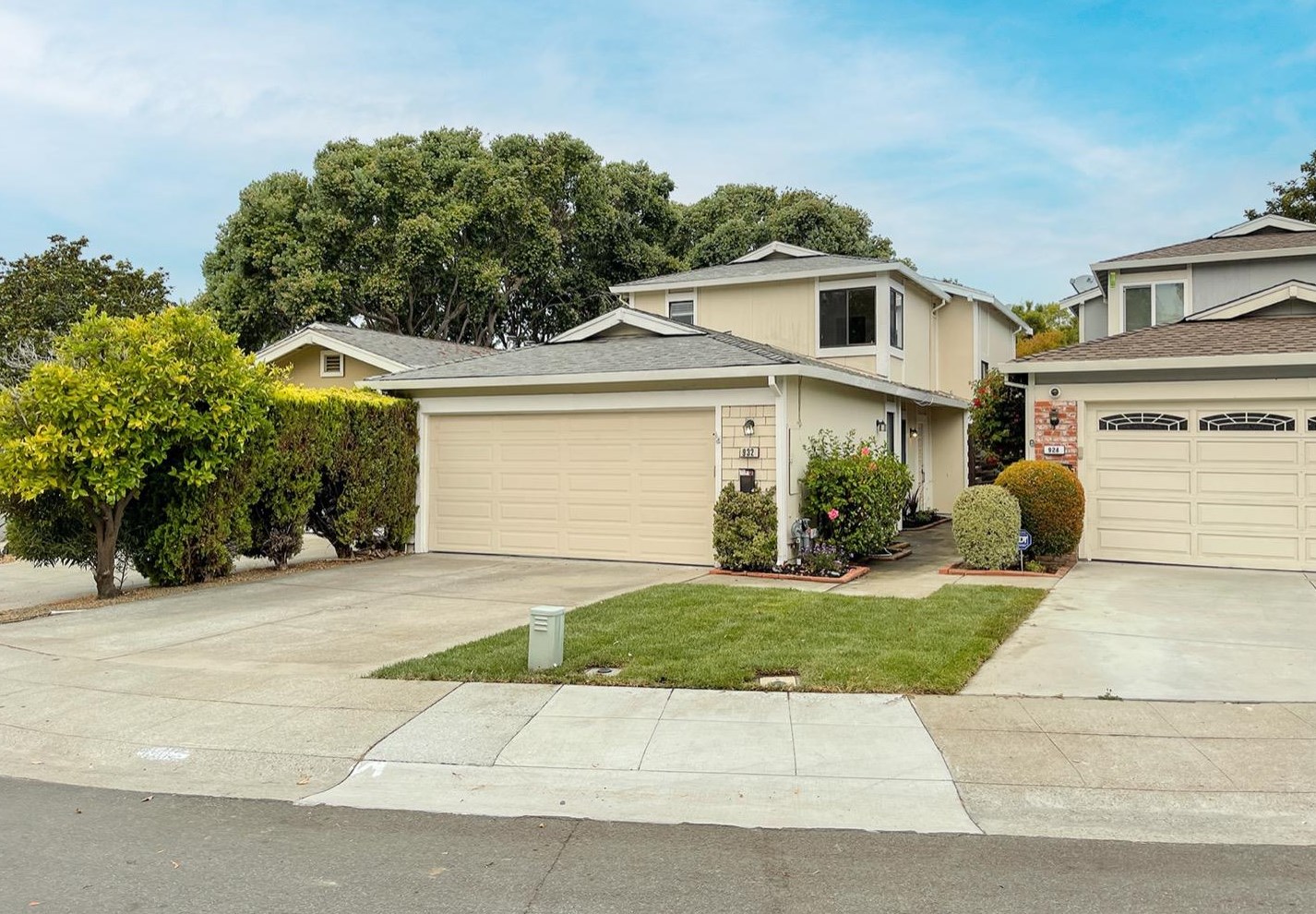 932 Shoal Dr, San Mateo, CA 94404-1511