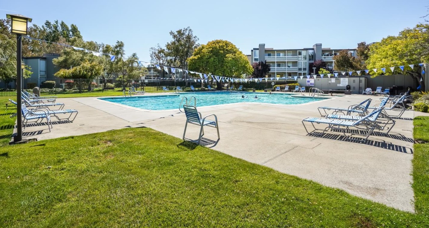1171 Compass Ln, San Mateo, CA 94404-3464