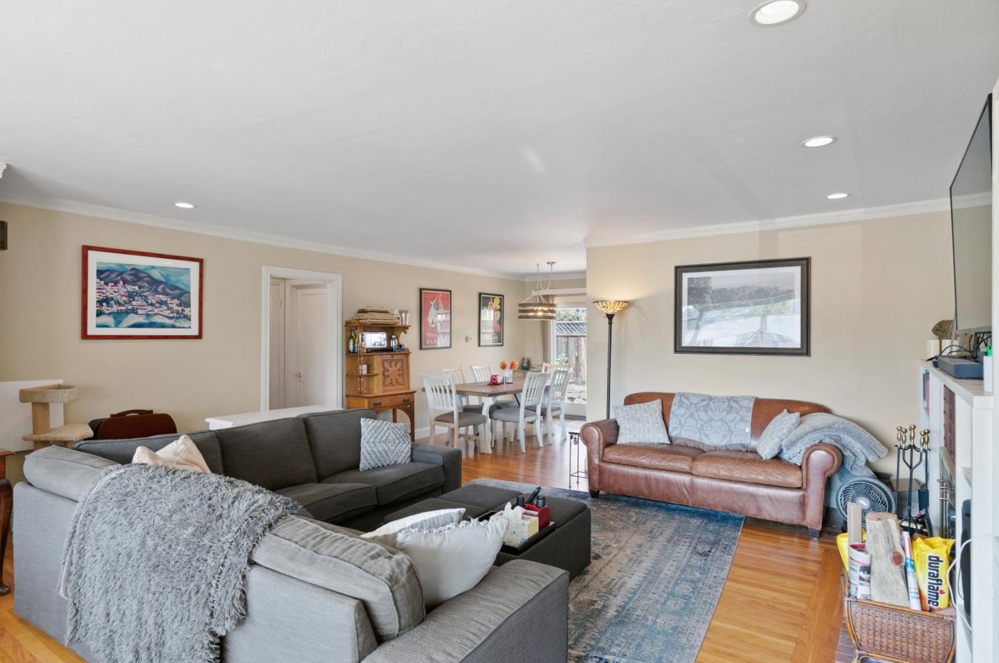 9 Quendale Ave, Monterey, CA 93940-5543