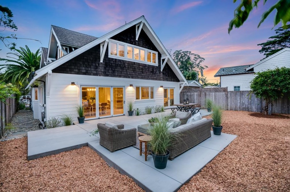 210 Hollister Ave, Capitola, CA 95010