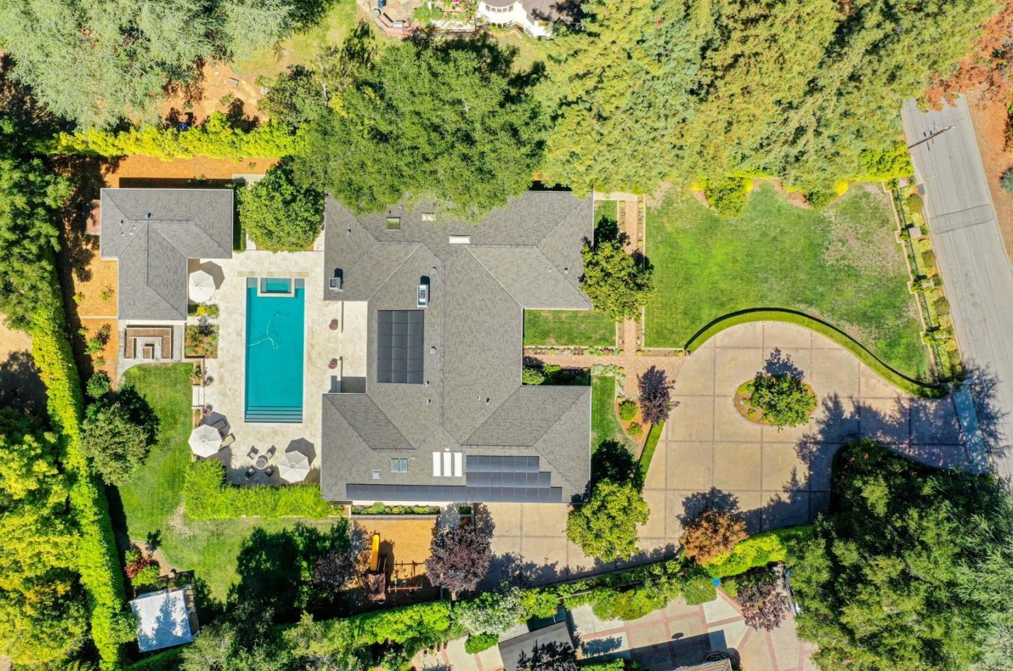 15223 Hume Dr, Saratoga, CA 95070-6415