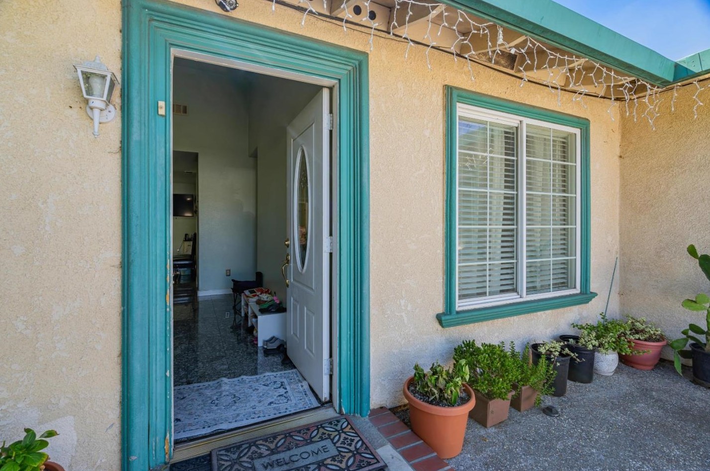 1182 Winslow Dr, San Jose, CA 95122
