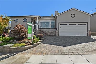 205 W 39th Ave - Photo 1