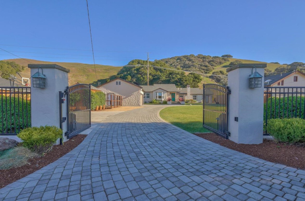 467 Monterey Salinas Hwy, Salinas, CA 93908-8906