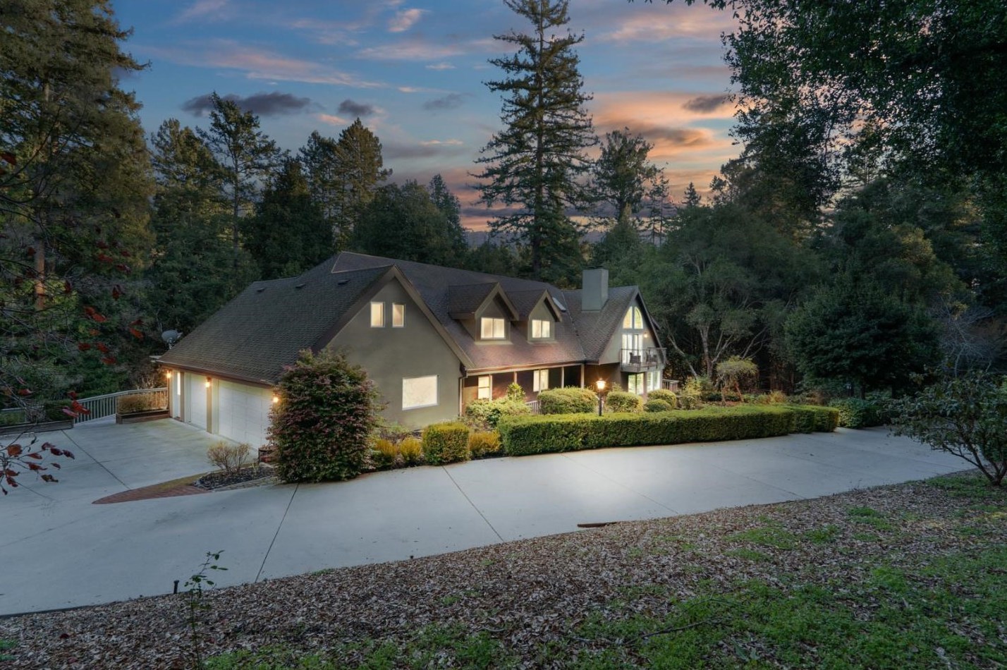 500 Bear Valley Rd, Aptos, CA 95003-9744