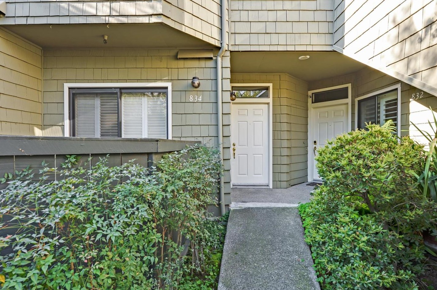 834 Wharfside Rd, San Mateo, CA 94404-2014