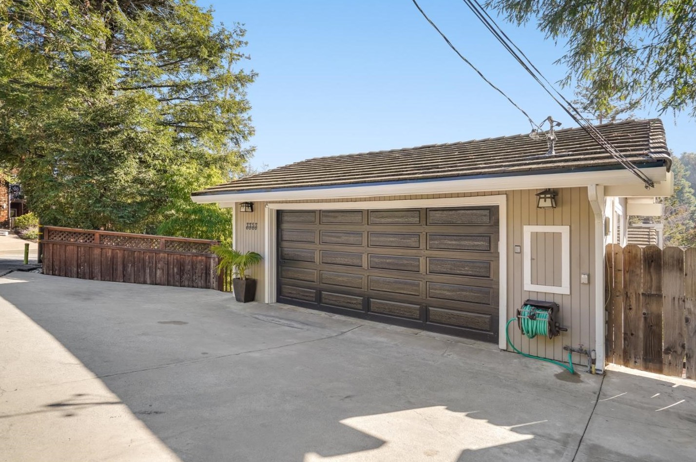 3353 Oak Knoll Dr, Redwood City, CA 94062