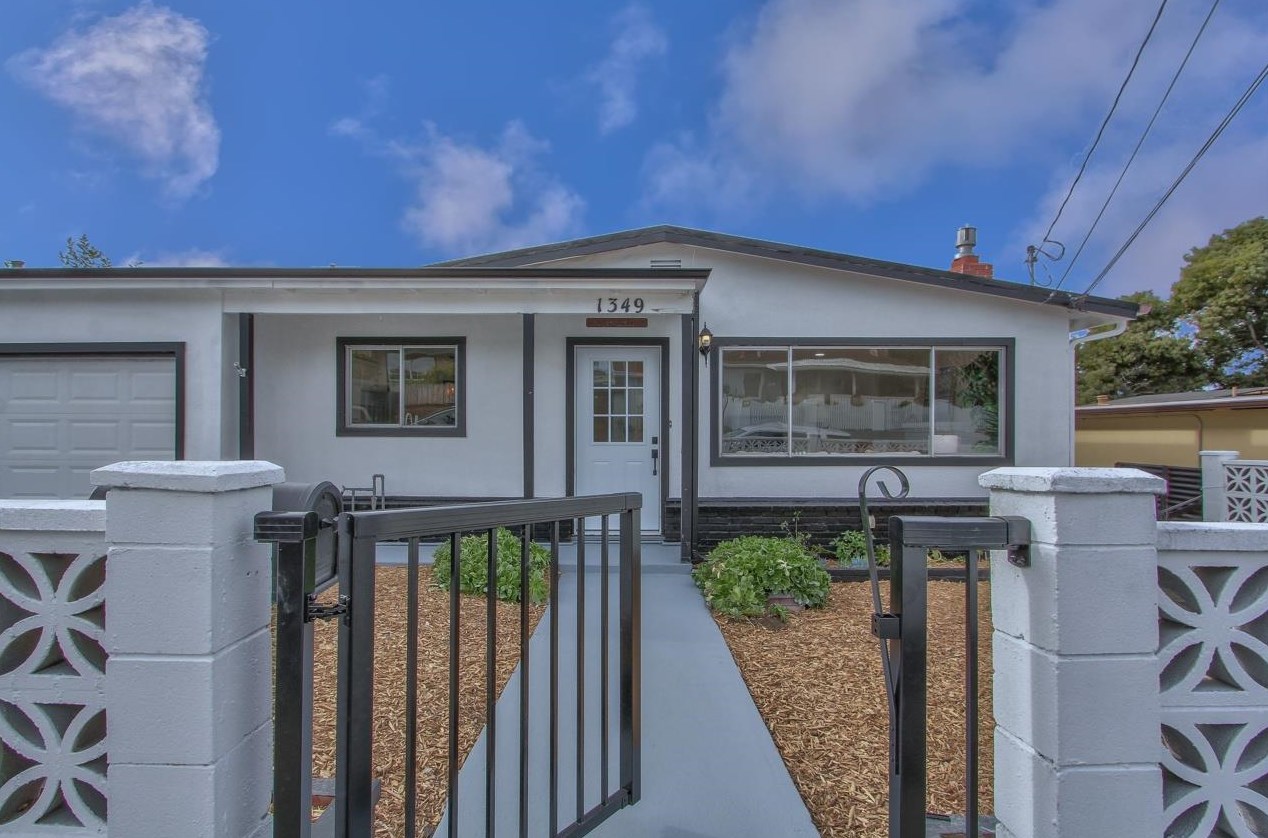 1349 Vallejo St, Seaside, CA 93955-5629