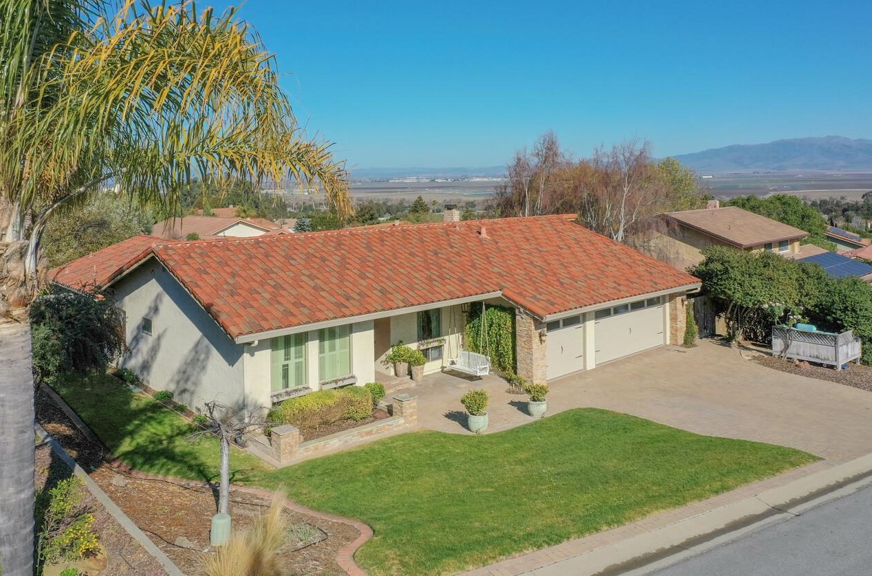 22660 Murietta Rd, Salinas, CA 93908-9698