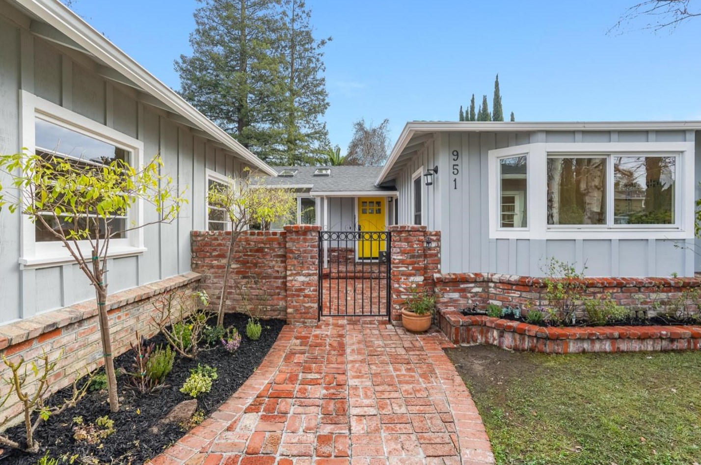 951 Shauna Ln, Palo Alto, CA 94306
