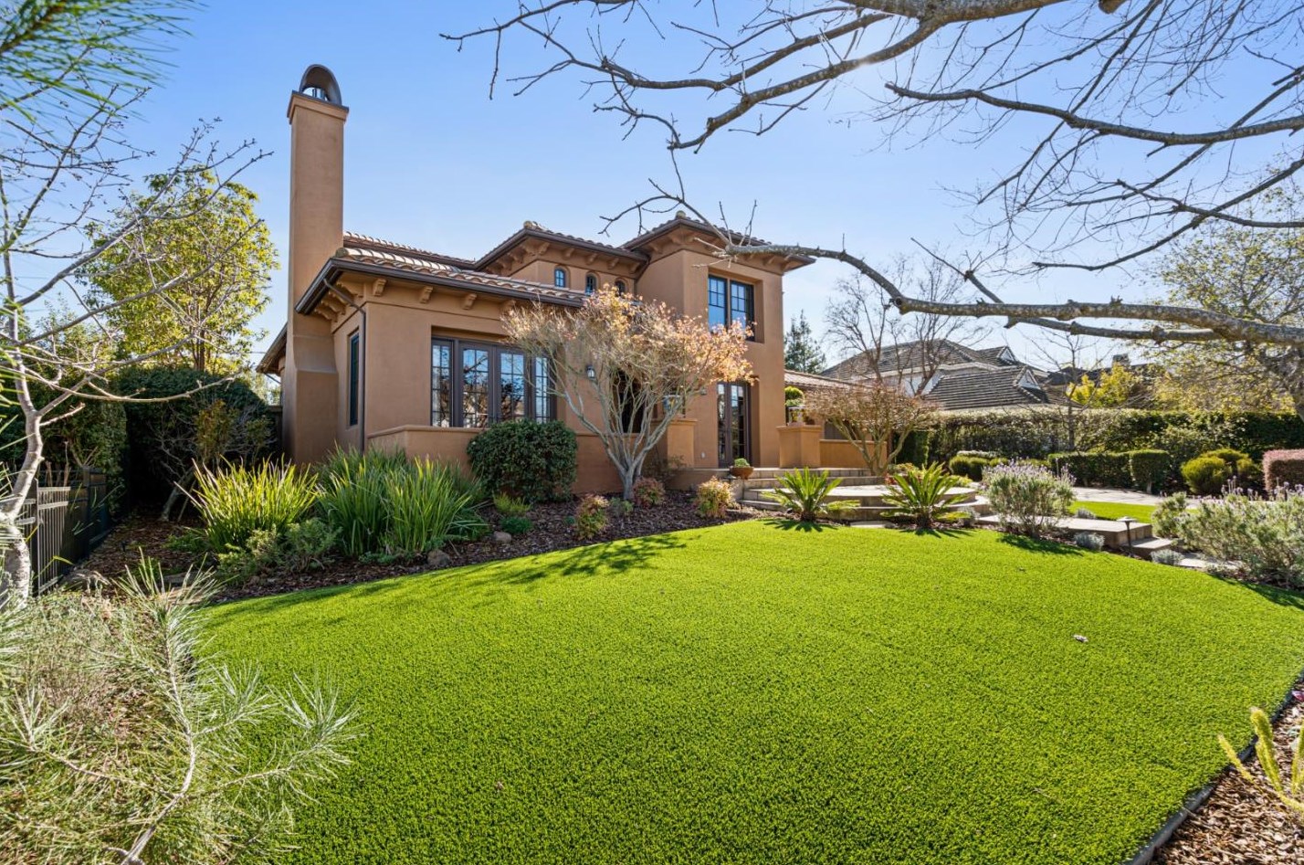 10460 Serra St, Cupertino, CA 95014-6581