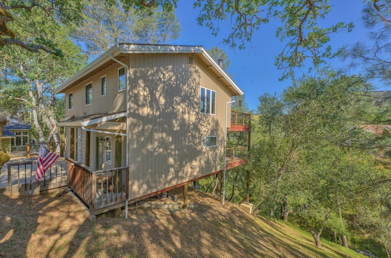 2581 Oak Shores Dr, Lake Nacimiento, CA 93426