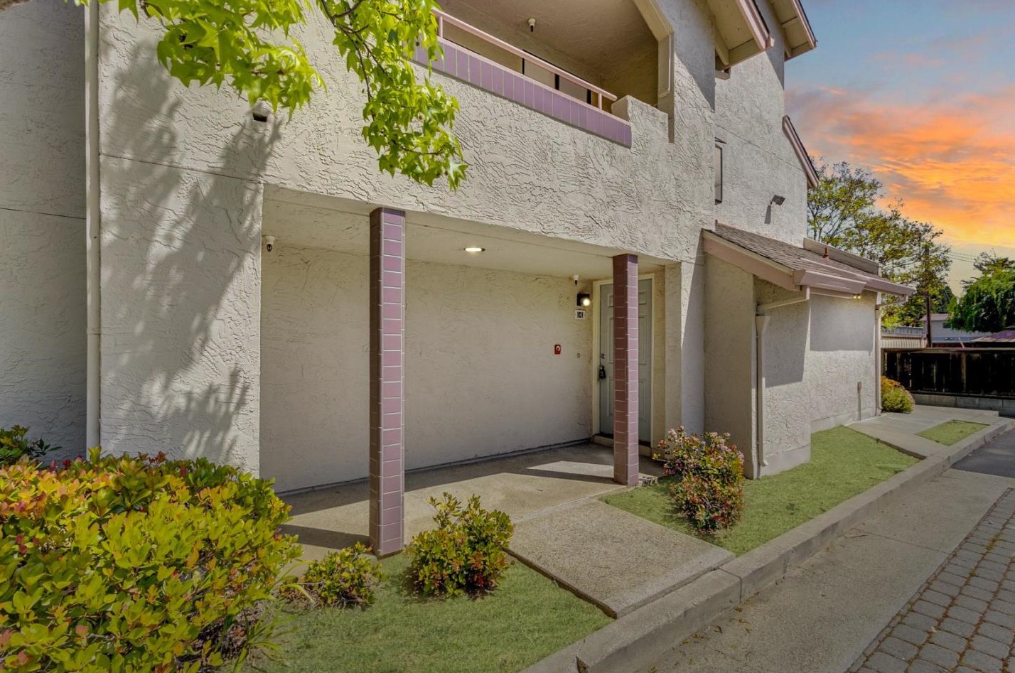 3073 Middlefield Rd 101, Palo Alto, CA 94306