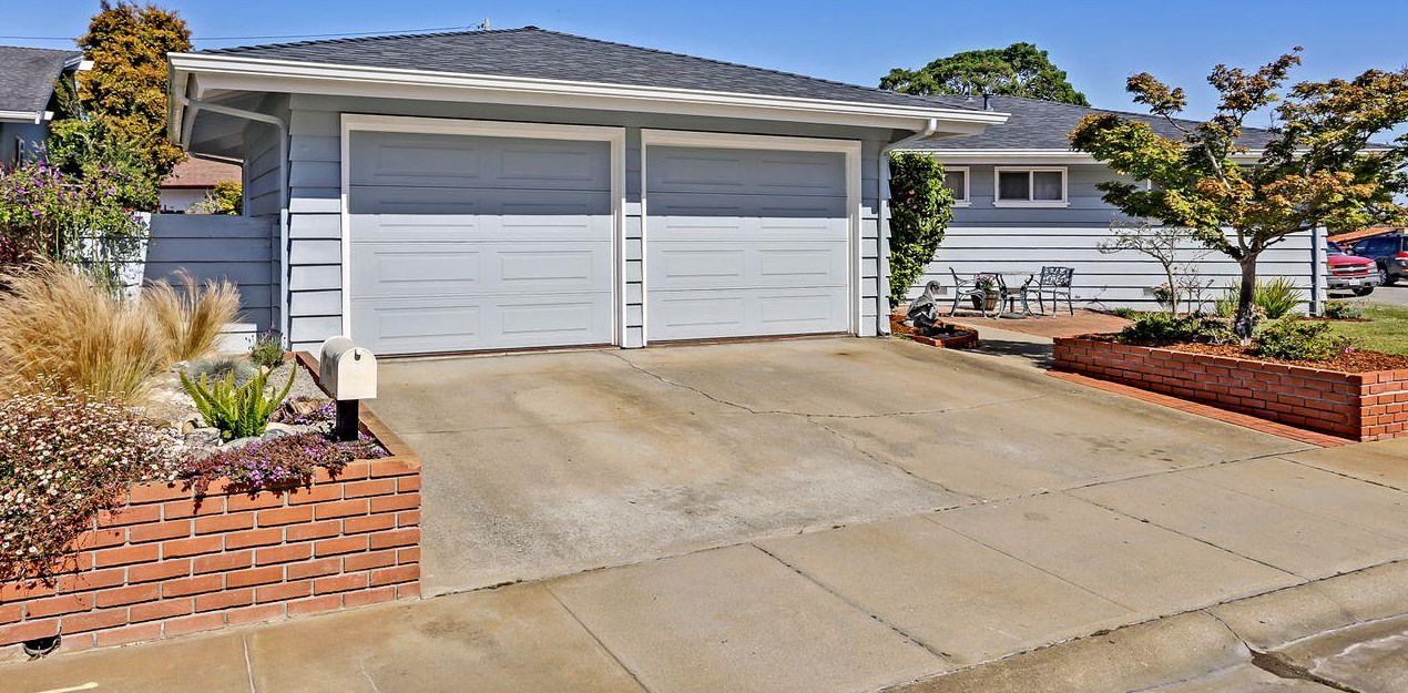 908 Petra Ln, Del Monte Park, CA 93950
