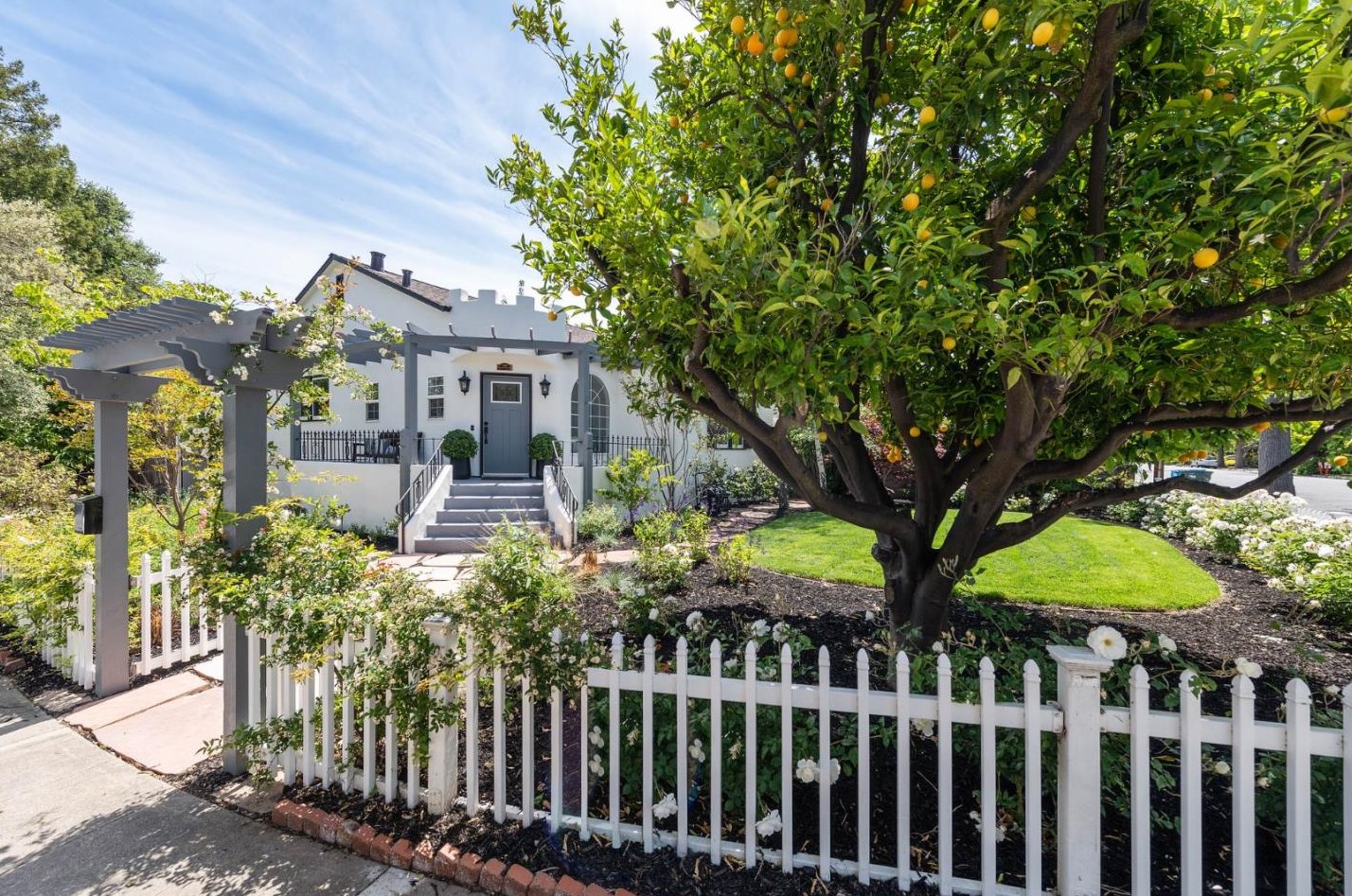 705 Live Oak Ave, Menlo Park, CA 94025
