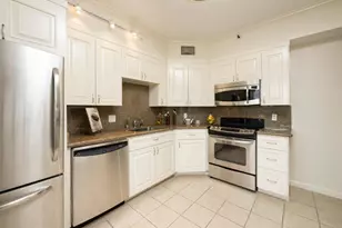 1 Baldwin Ave 517, San Mateo, CA 94401 - Photo 1