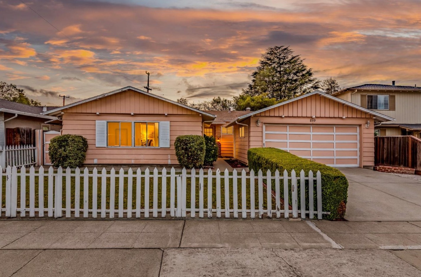 859 Candlewood Dr, Cupertino, CA 95014