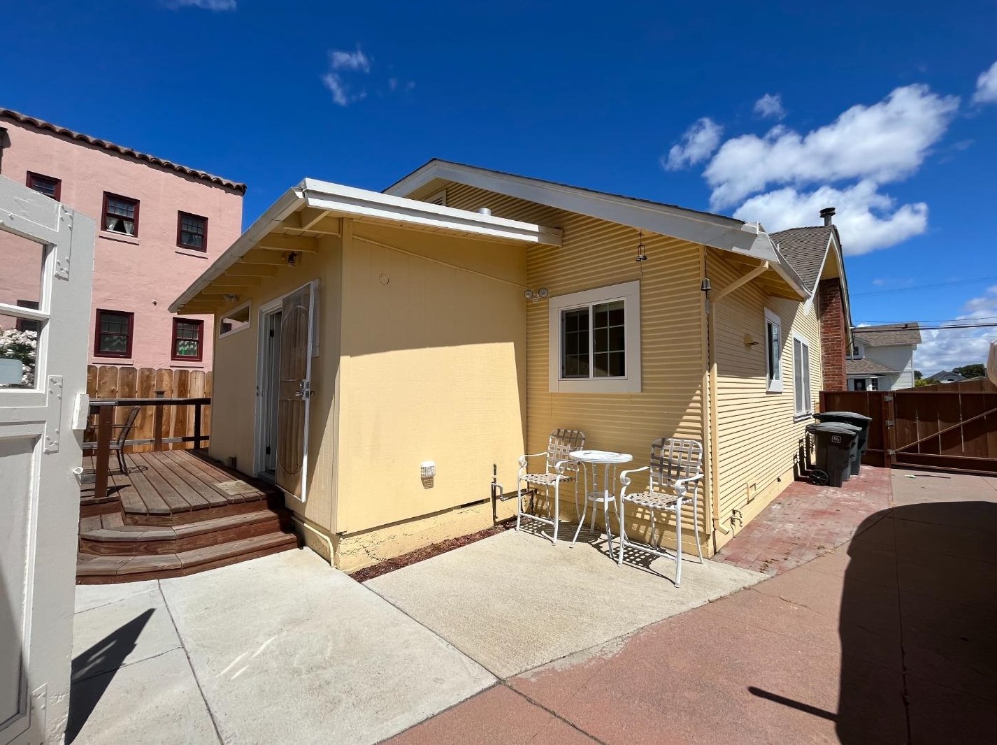 106 Maple St, Salinas CA 93901-3229 exterior