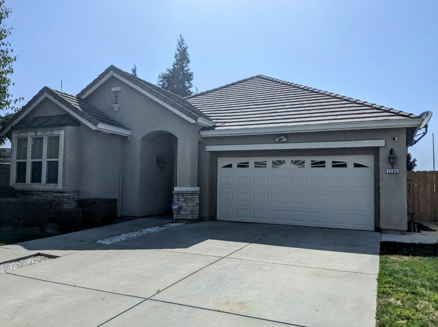 1286 Laurel Park Cir, Manteca, CA 95337