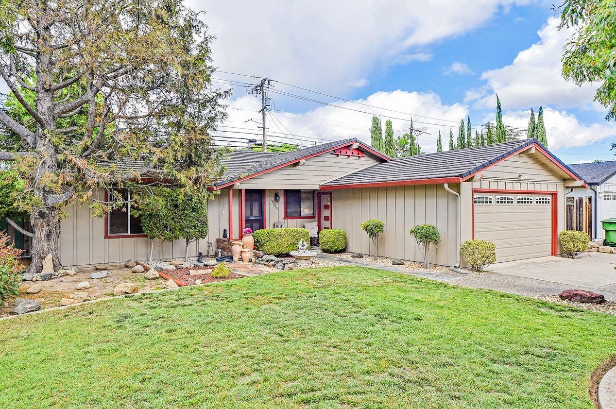 18480 Purdue Dr, Saratoga, CA 95070-4713