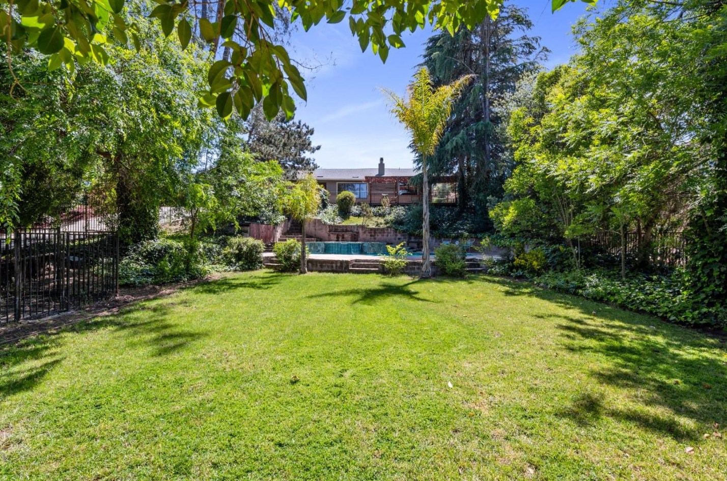 17785 Holiday Dr, Morgan Hill, CA 95037