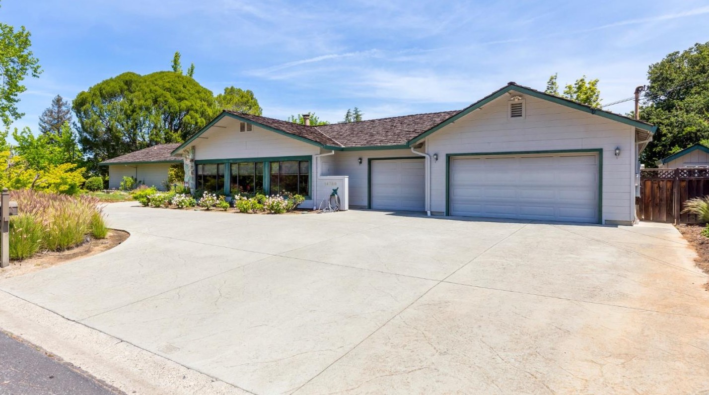 14700 Eastview Dr, Los Gatos, CA 95032-1708