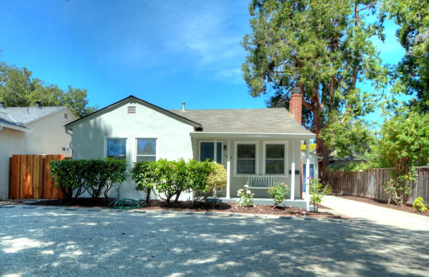 1055 Menlo Oaks Dr, Menlo Park, CA 94025-2311