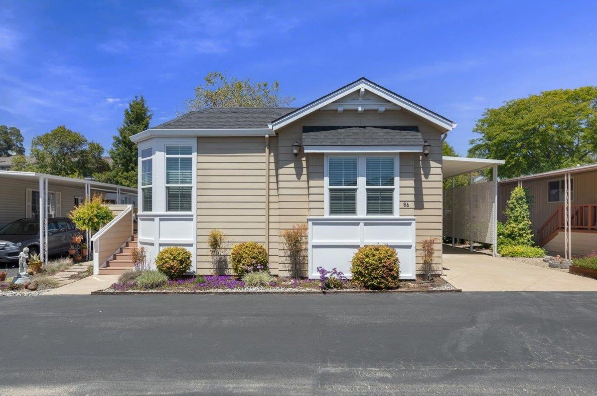 86 Leawood St, Aptos, CA 95003-5917