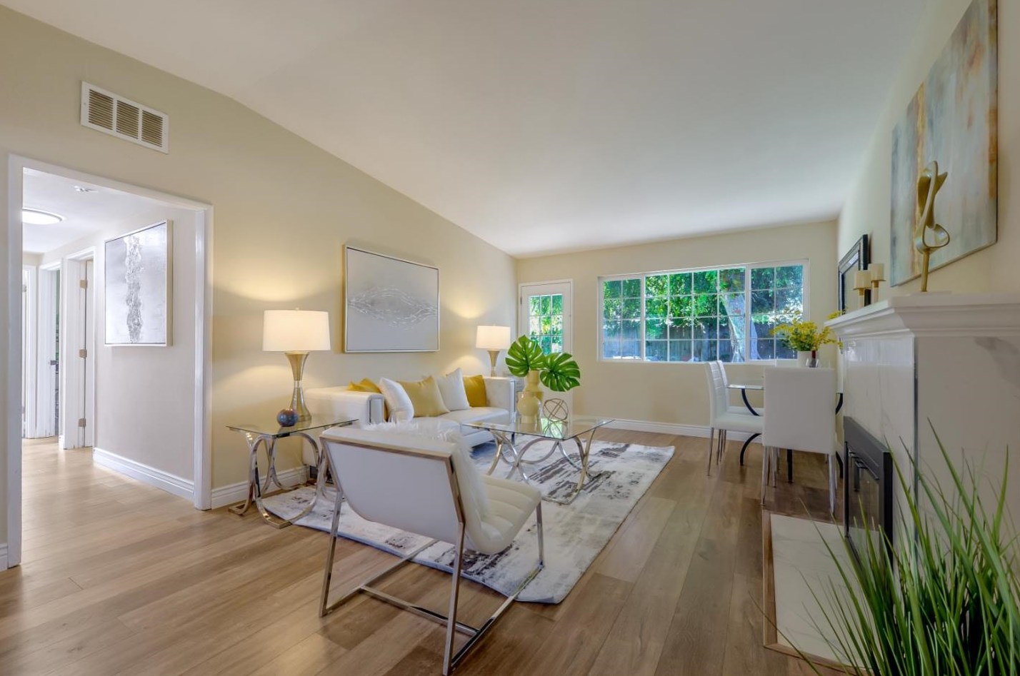 2890 Fordham St, Palo Alto, CA 94303