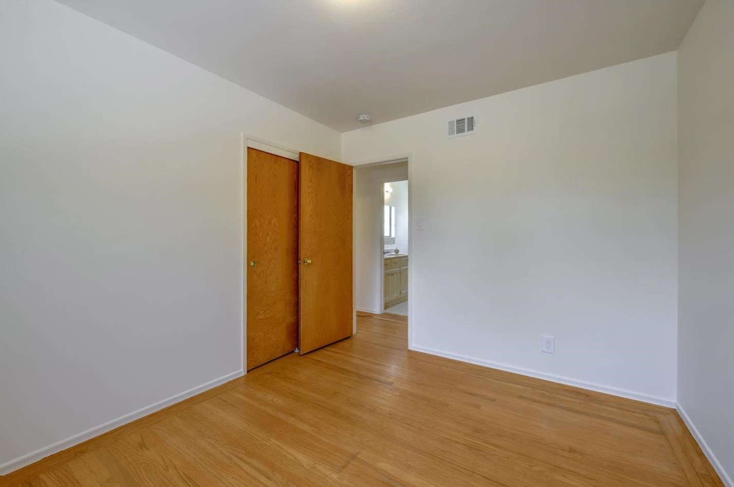 826 Oakgrove Dr, San Jose CA  95129-2319 exterior