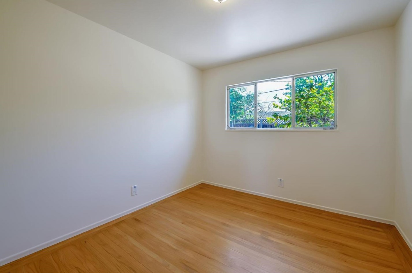 826 Oakgrove Dr, San Jose CA  95129-2319 exterior