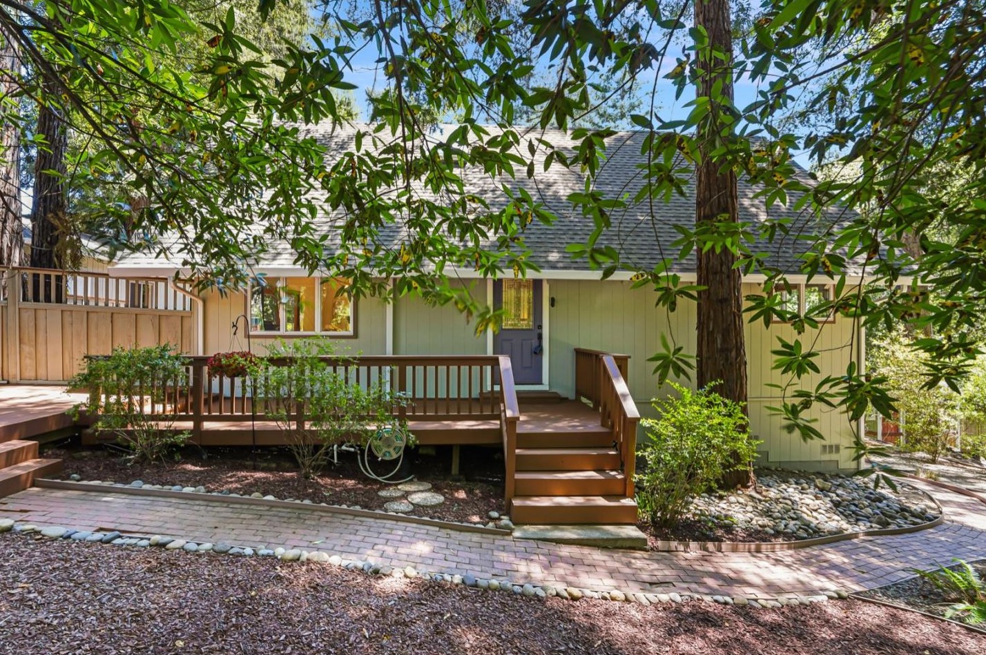 22100 Highland Wy, Los Gatos, CA 95033