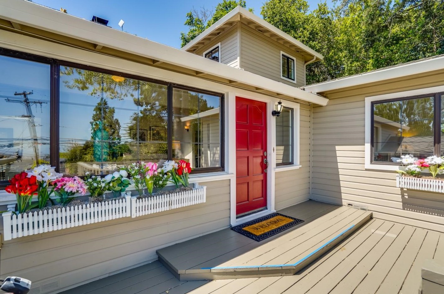 750 Lakeview Way, Redwood City, CA 94062