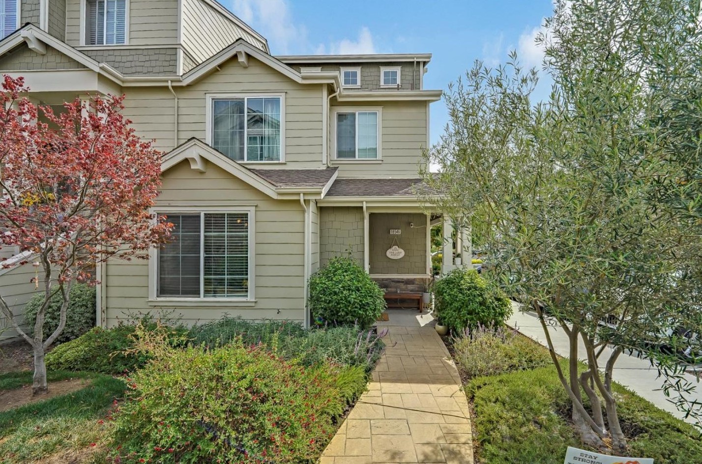 18546 Onyx Ln, Morgan Hill, CA 95037