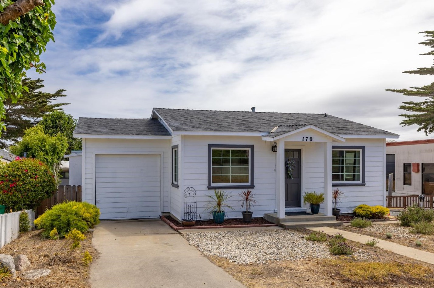 170 Sloat Ave, Del Monte Park, CA 93950