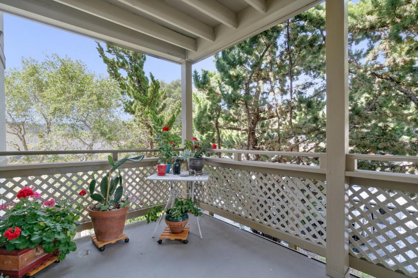 741 Pheasant Rdg Rd, Monterey CA  93940-5763 exterior