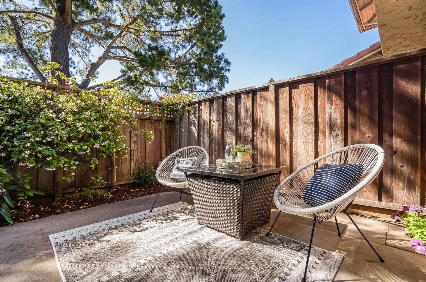118 Peach Ter, Santa Cruz, CA 95060-3250