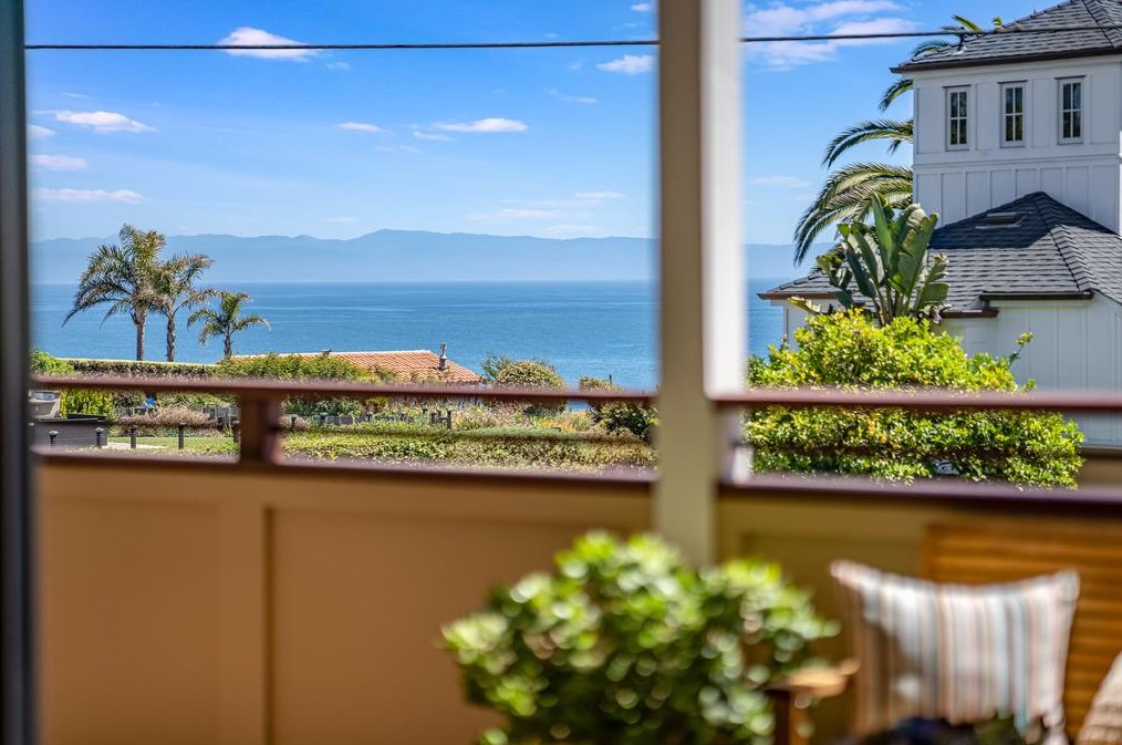 611 Bayview Dr, Aptos, CA 95003