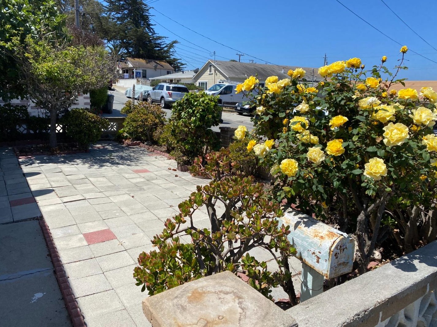 1666 Goodwin St, Seaside, CA 93955
