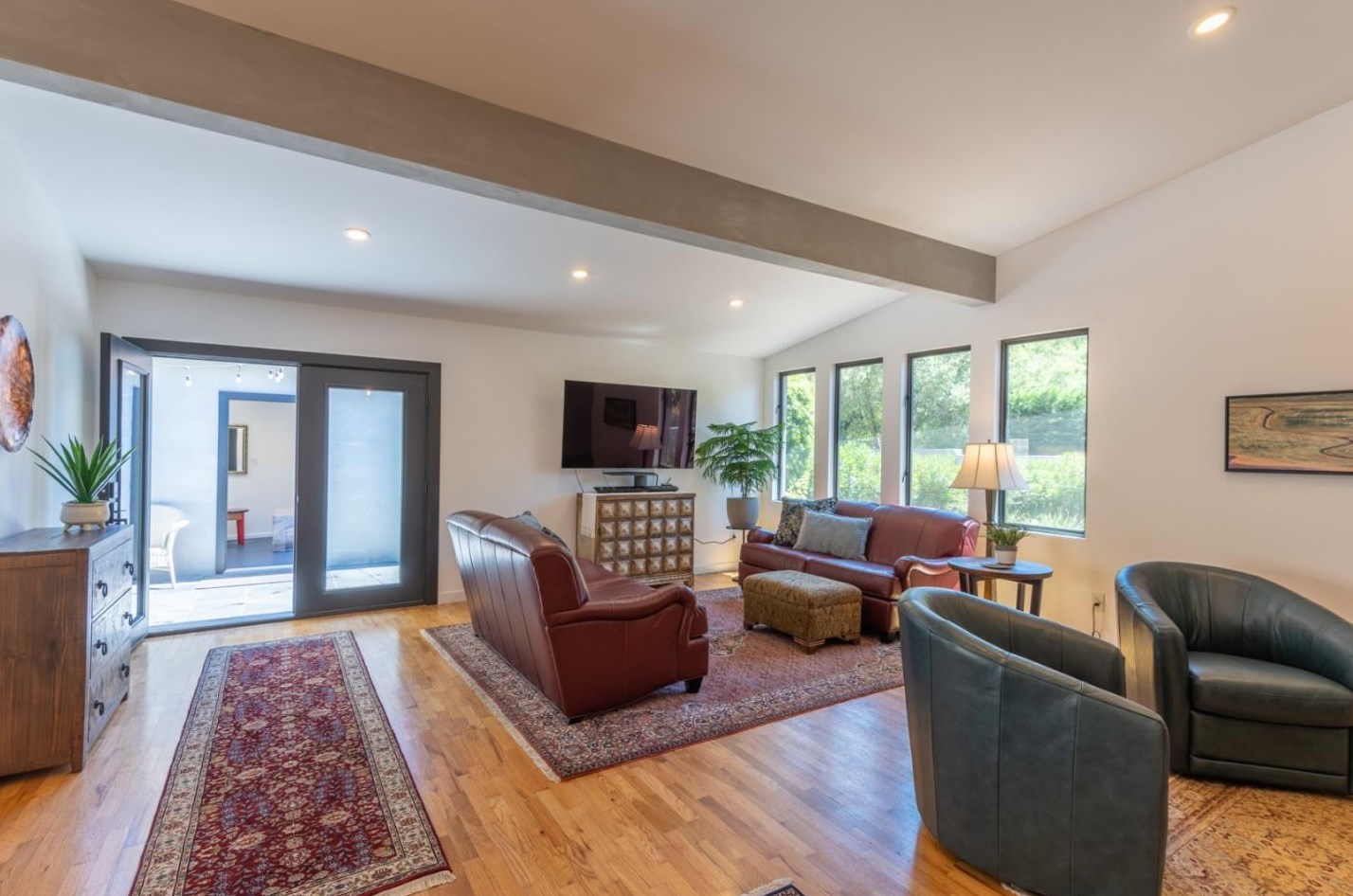 1237 Josselyn Canyon Rd, Monterey CA  93940-7100 exterior