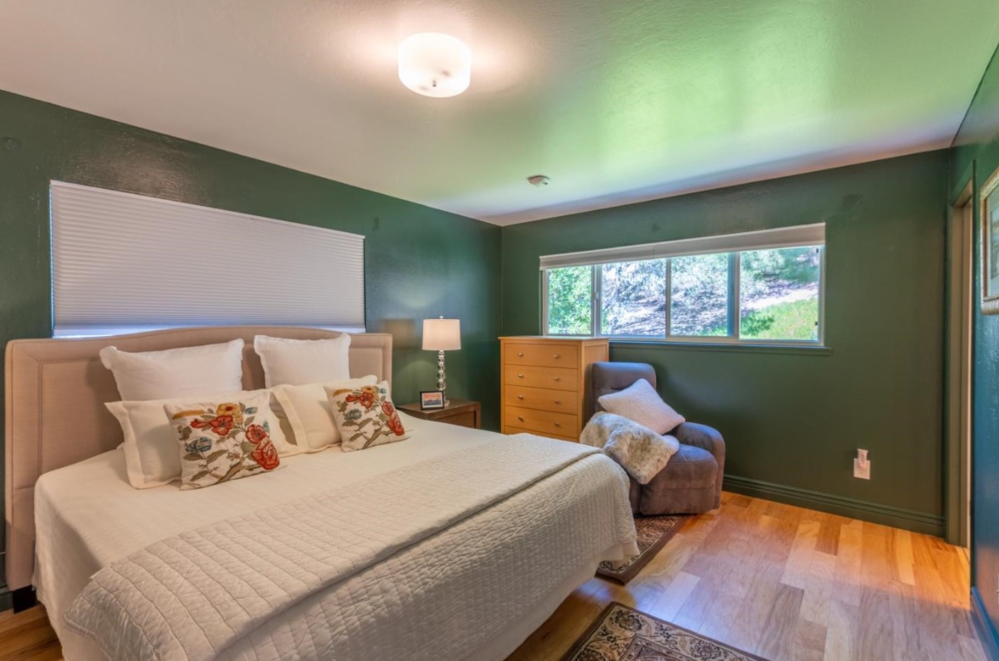 1237 Josselyn Canyon Rd, Monterey CA  93940-7100 exterior