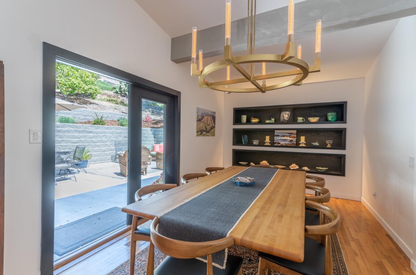 1237 Josselyn Canyon Rd, Monterey CA  93940-7100 exterior