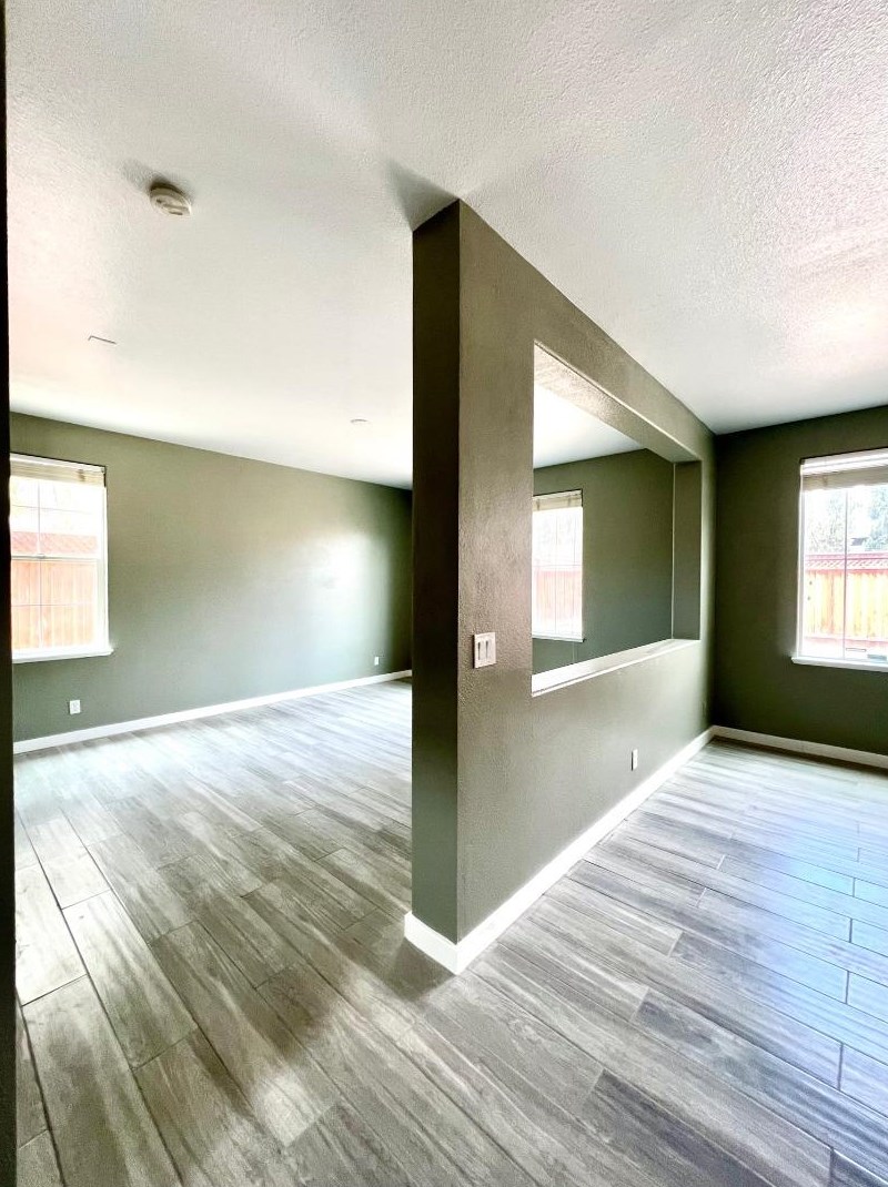 2350 N Mountainside Dr, Los Banos, CA 93635