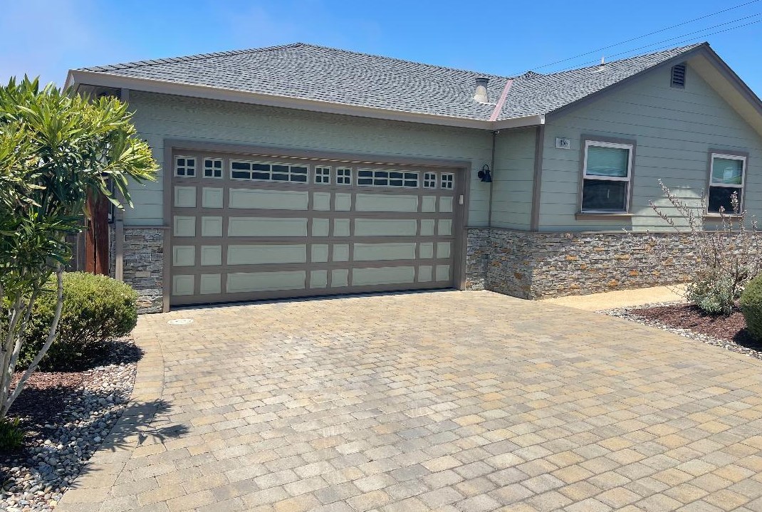 456 Grand Blvd, Princeton by the Sea, CA 94019