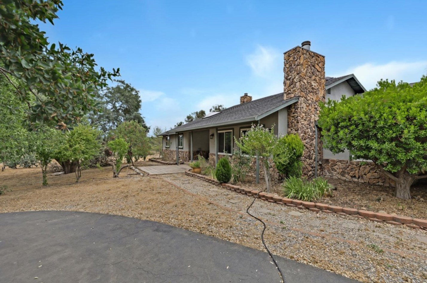 5465 Pleasant Oaks Rd, Valley Springs, CA 95252