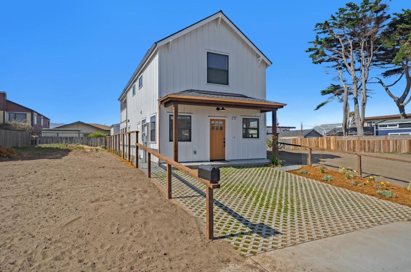 44 Salada Ave, Pacifica, CA 94044